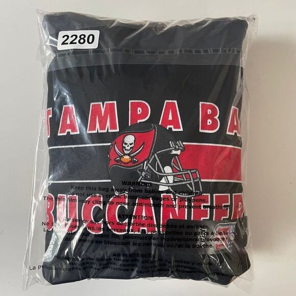 NFL Team Apparel Tampa Bay Buccaneers Black Red Drawstring Hoodie Men’s Sz M NWT - Picture 10 of 12